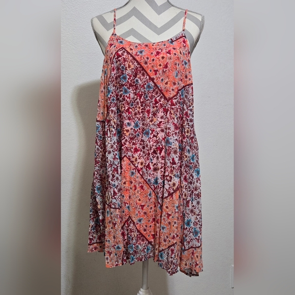 American Rag Dresses & Skirts - AMERICAN RAG CIE ENTRY Salmon Maroon Pink Blue Floral Spaghetti Strap Dress Sz M